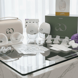 Lyaoma Pack Tire-lait présentation sur table en verre et marbre